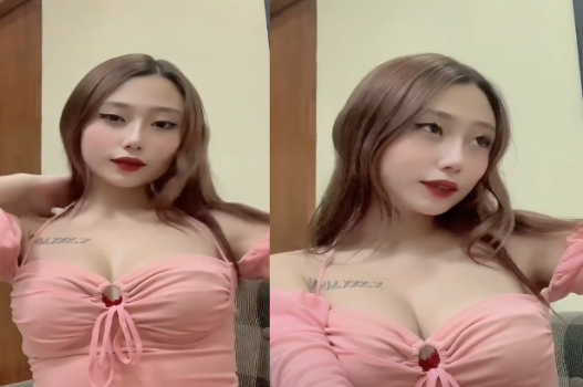 Vụng trộm với bạn thân của bồ ngay trước cửa phòng